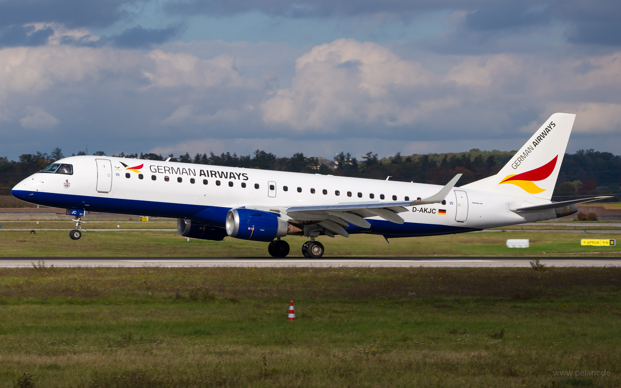 D-AKJC German Airways Embraer 190 in Stuttgart / STR