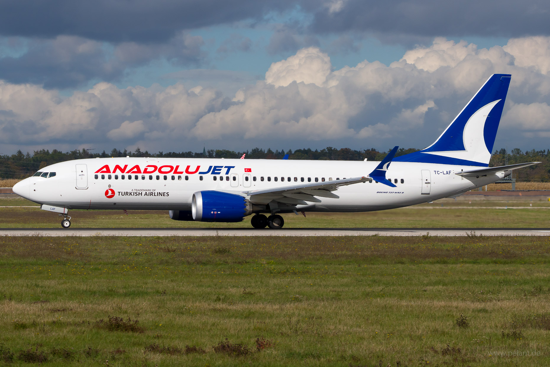 TC-LAF AnadoluJet Boeing 737 MAX 8 in Stuttgart / STR