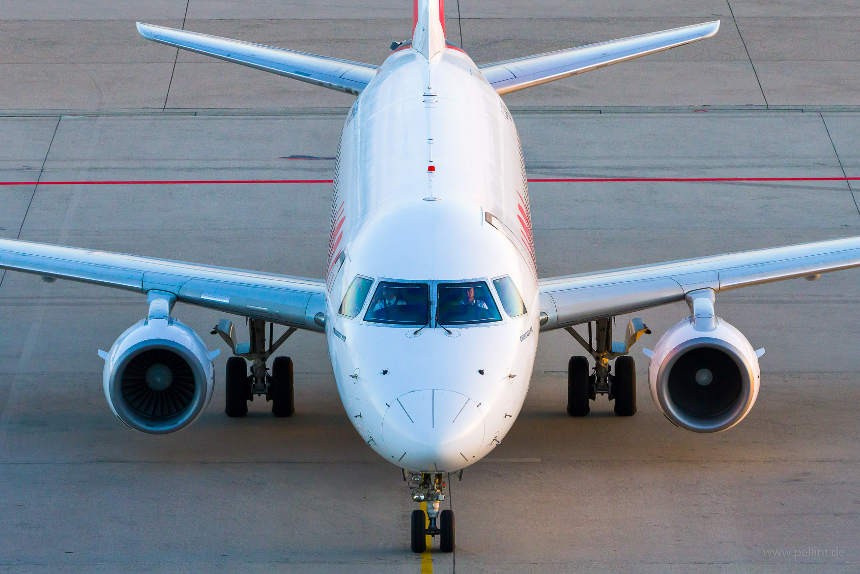 F-HBXN HOP! Embraer 170 in Stuttgart / STR