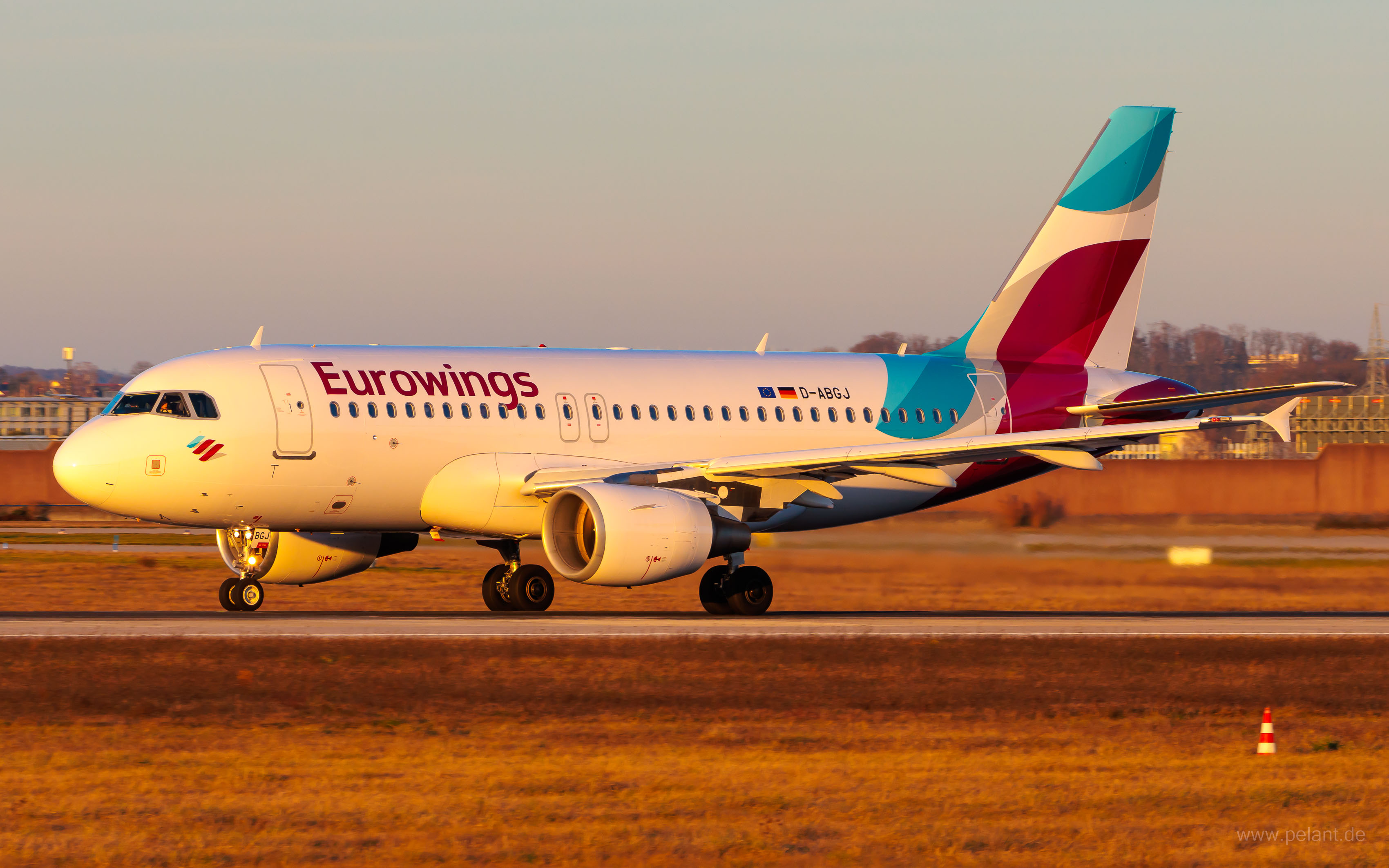 D-ABGJ Eurowings Airbus A319-112 in Stuttgart / STR