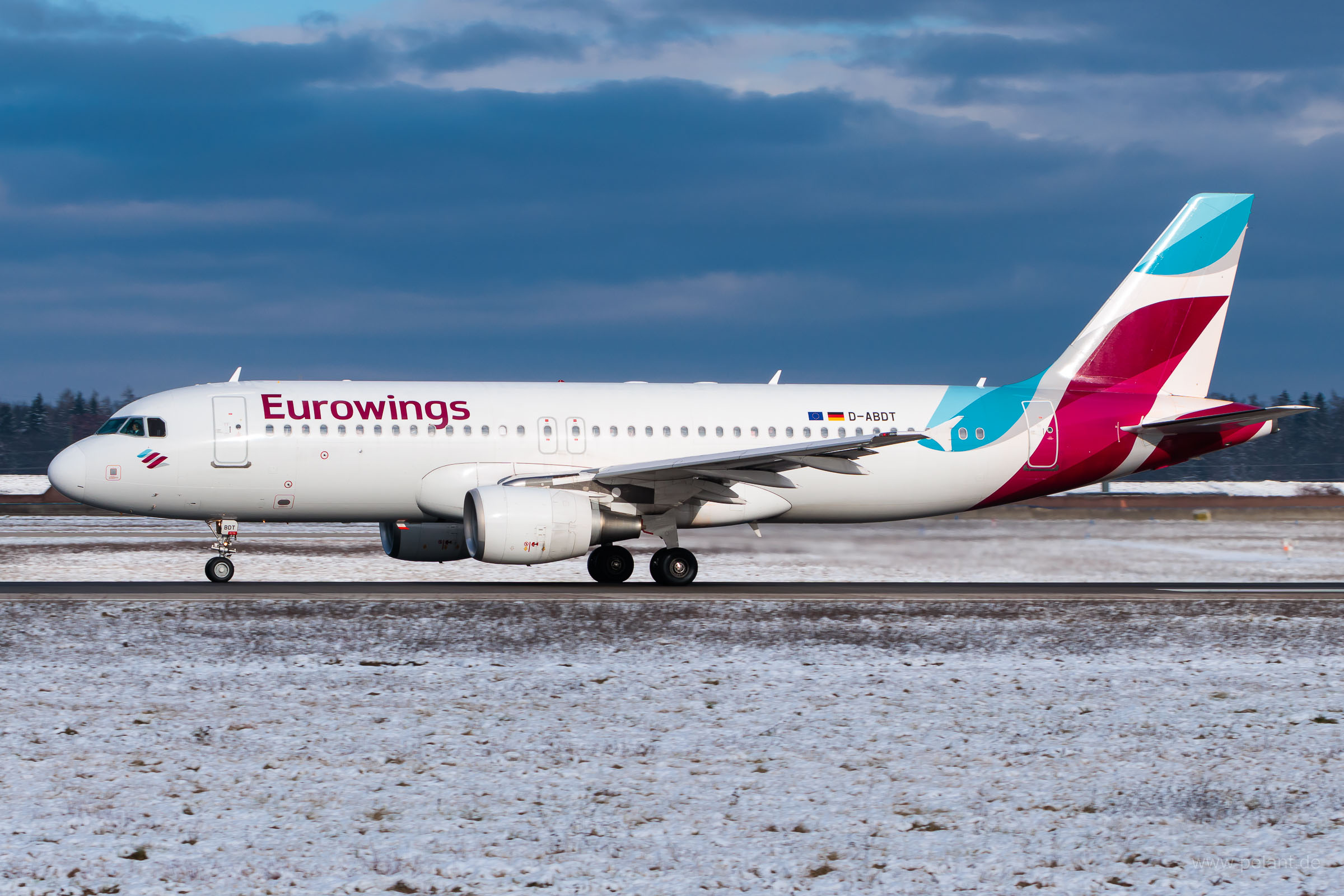 D-ABDT Eurowings Airbus A320-214 in Stuttgart / STR