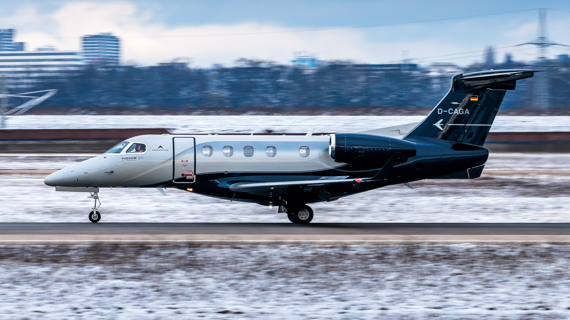 D-CAGA PAD Aviation Embraer Phenom 300 in Stuttgart / STR