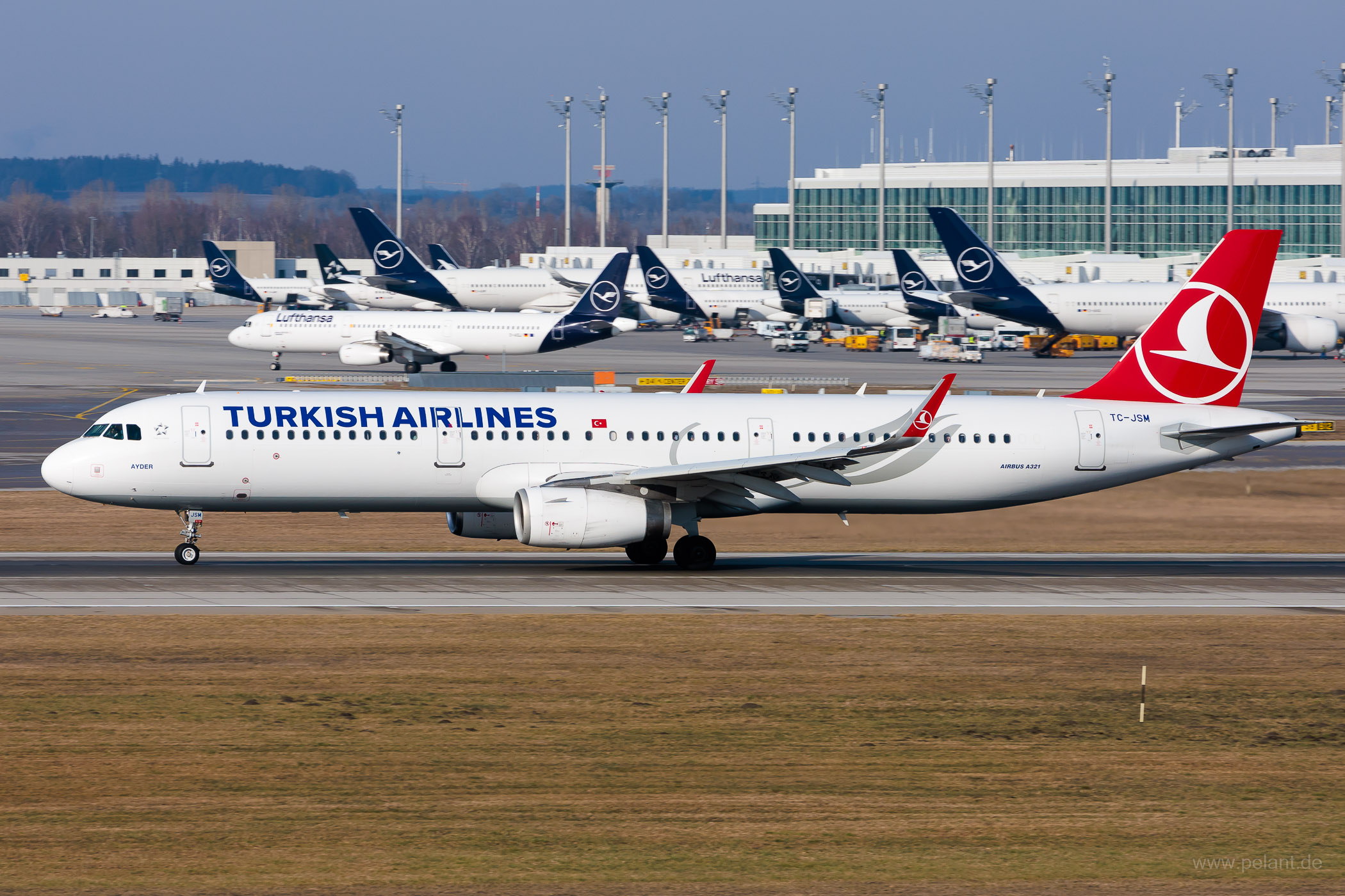 TC-JSM Turkish Airlines Airbus A321-231 in Mnchen / MUC