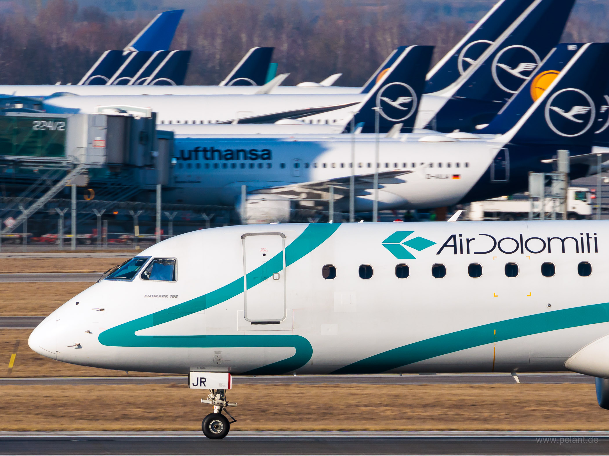 I-ADJR Air Dolomiti Embraer 195 in München / MUC