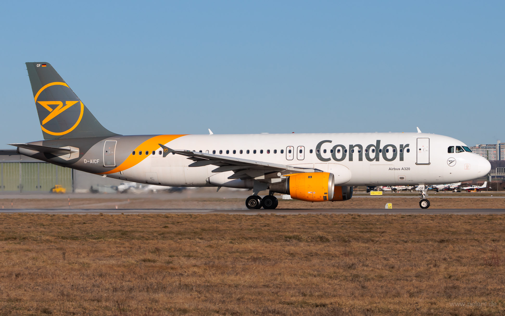 D-AICF Condor Airbus A320-212 in Stuttgart / STR