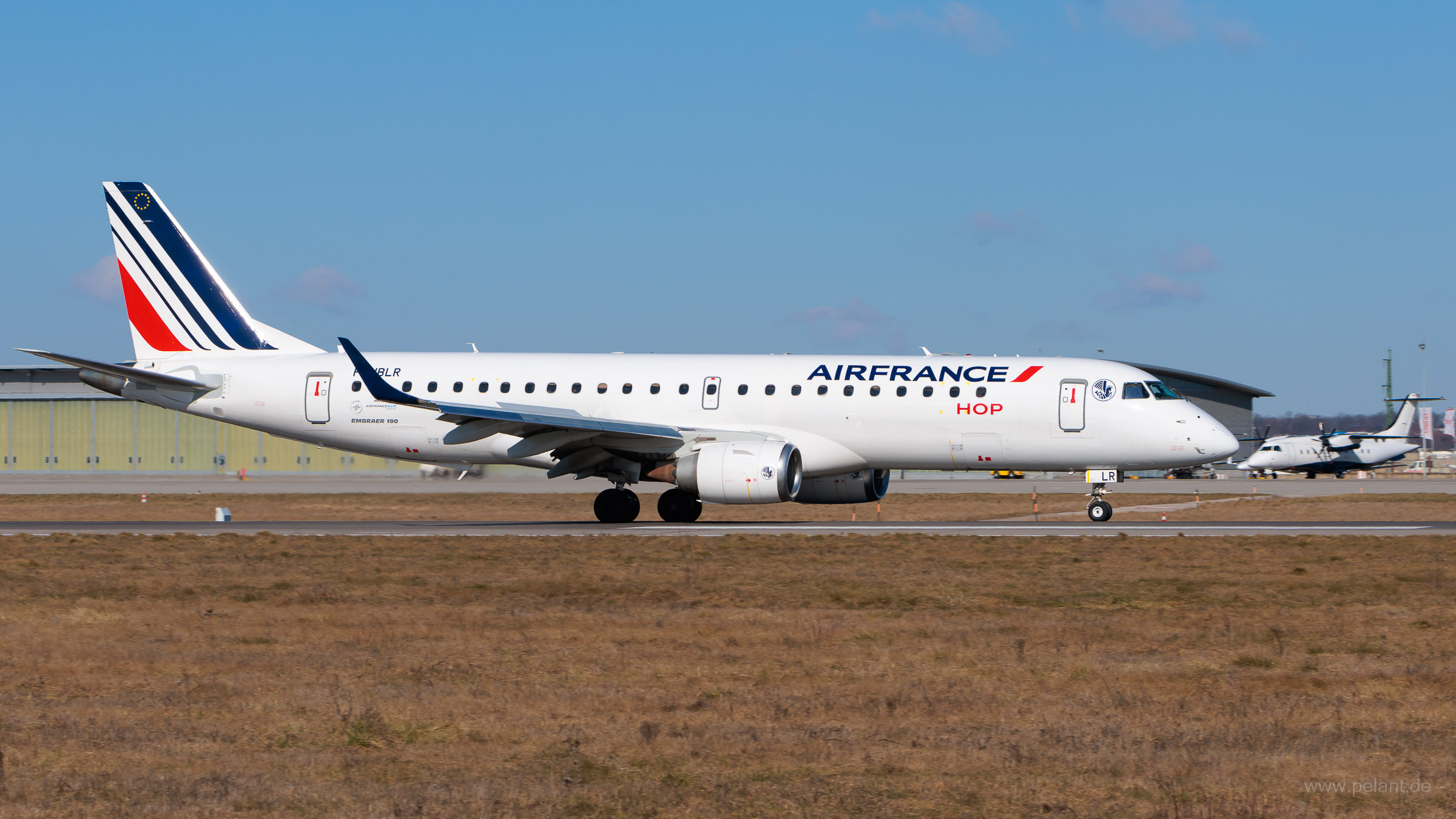 F-HBLR HOP! Embraer 190 in Stuttgart / STR