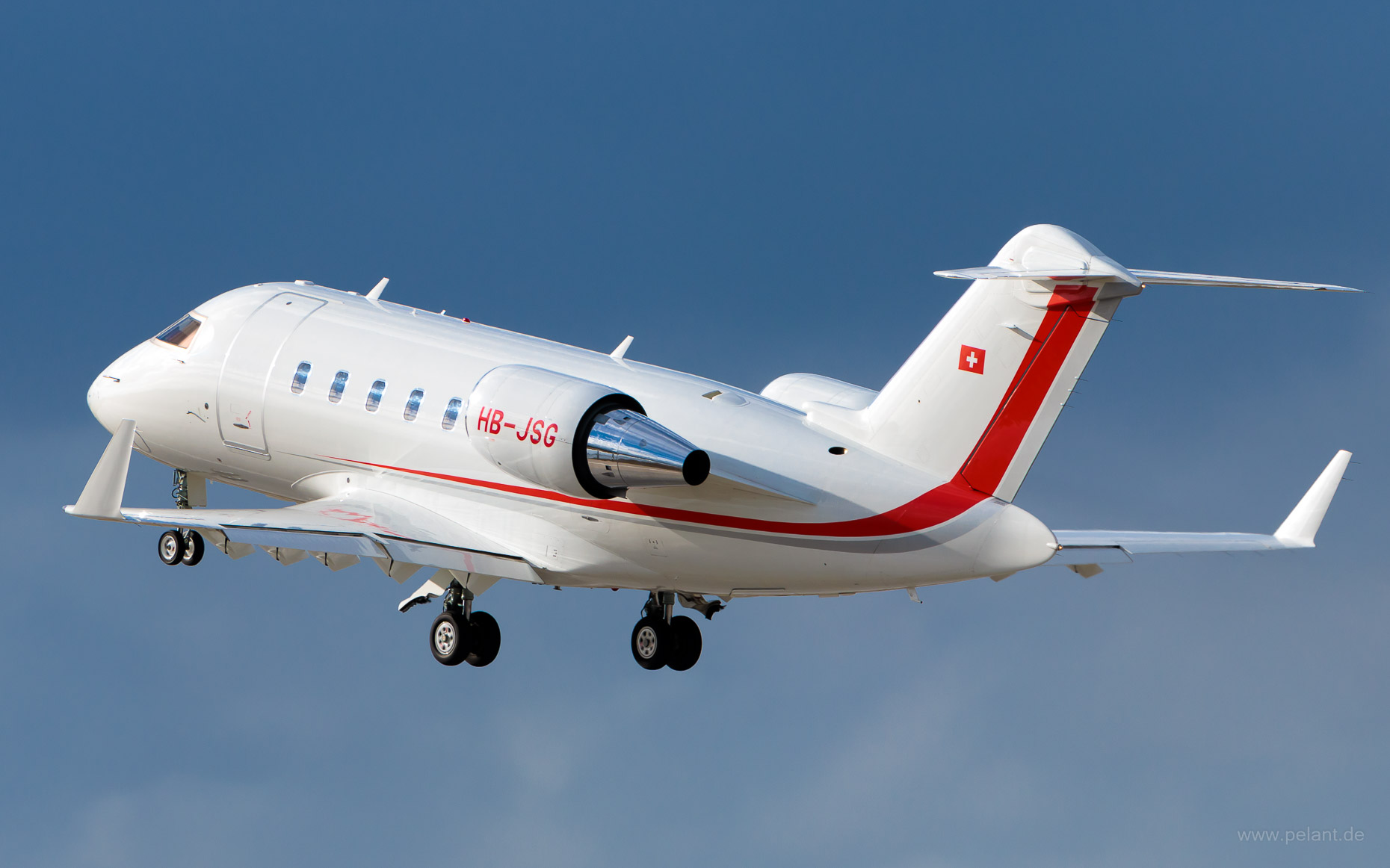 HB-JSG ? Canadair Challenger 605 in Stuttgart / STR