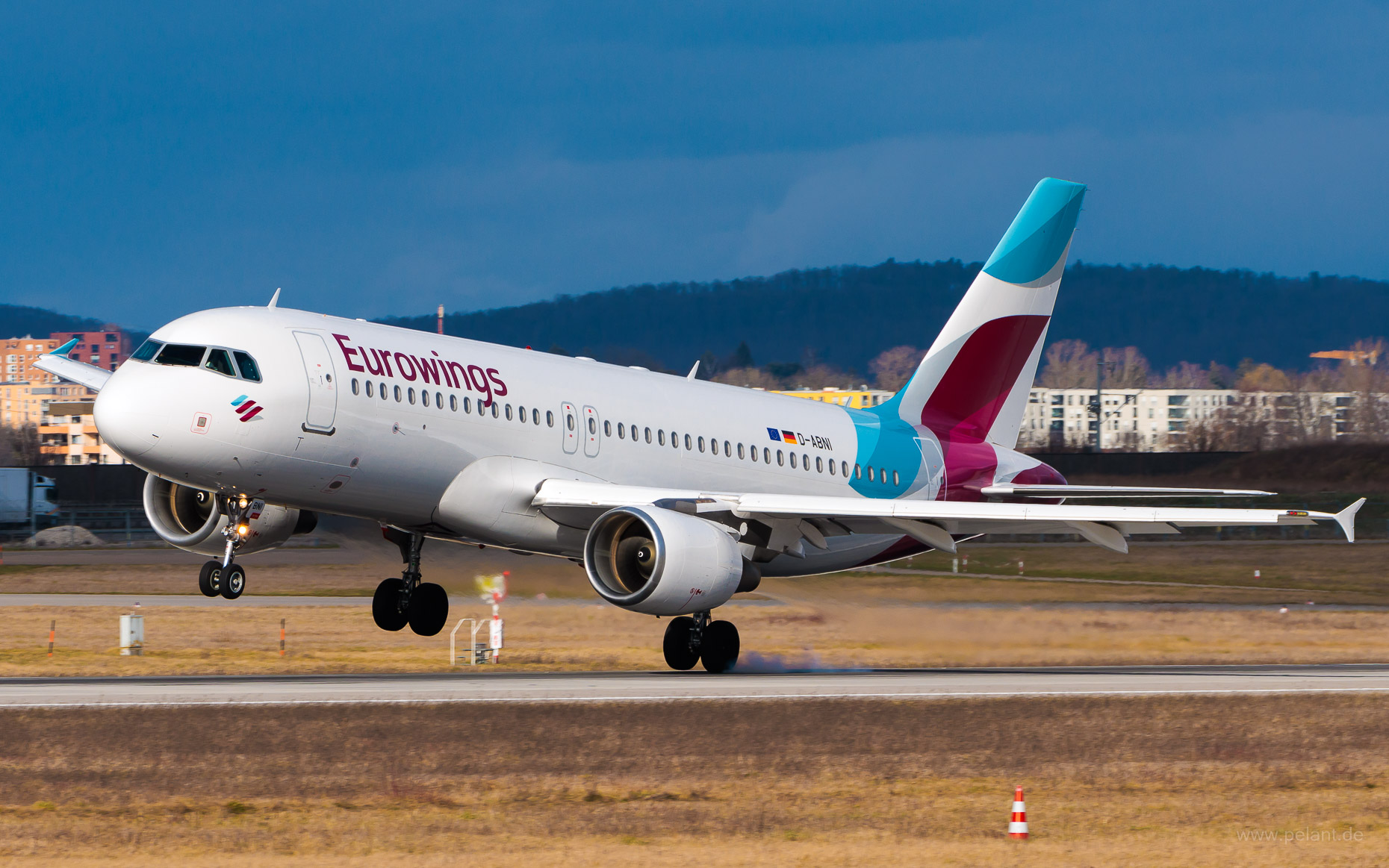 D-ABNI Eurowings Airbus A320-214 in Stuttgart / STR