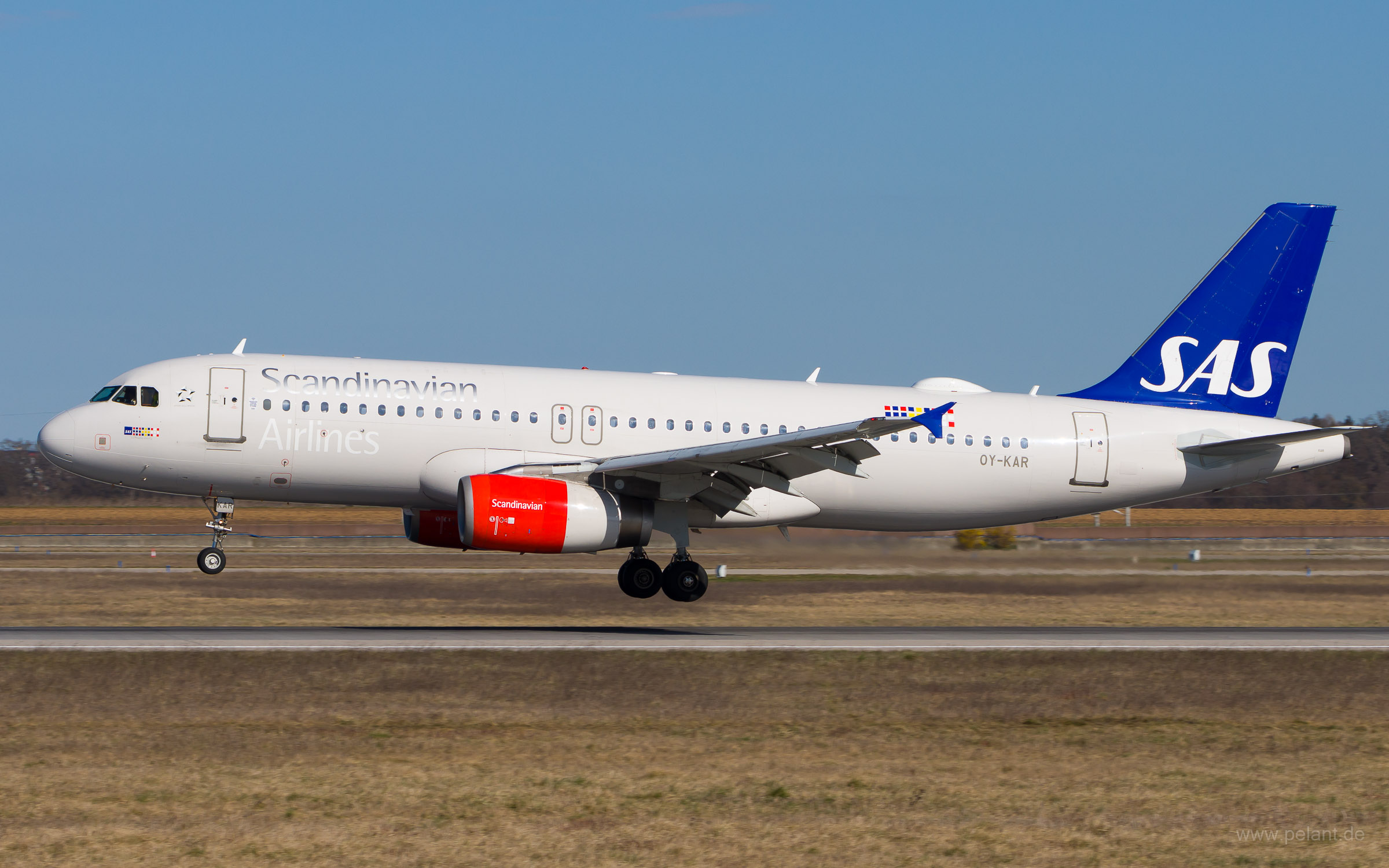 OY-KAR SAS Airbus A320-232 in Stuttgart / STR