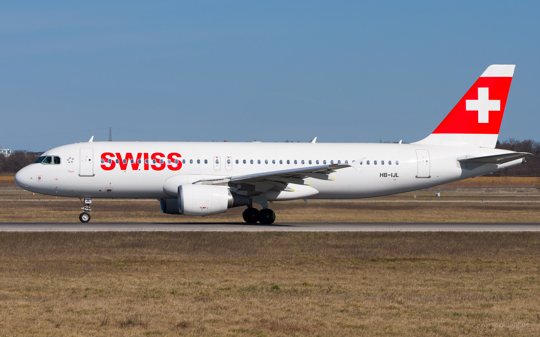 HB-IJL Swiss Airbus A320-214 in Stuttgart / STR