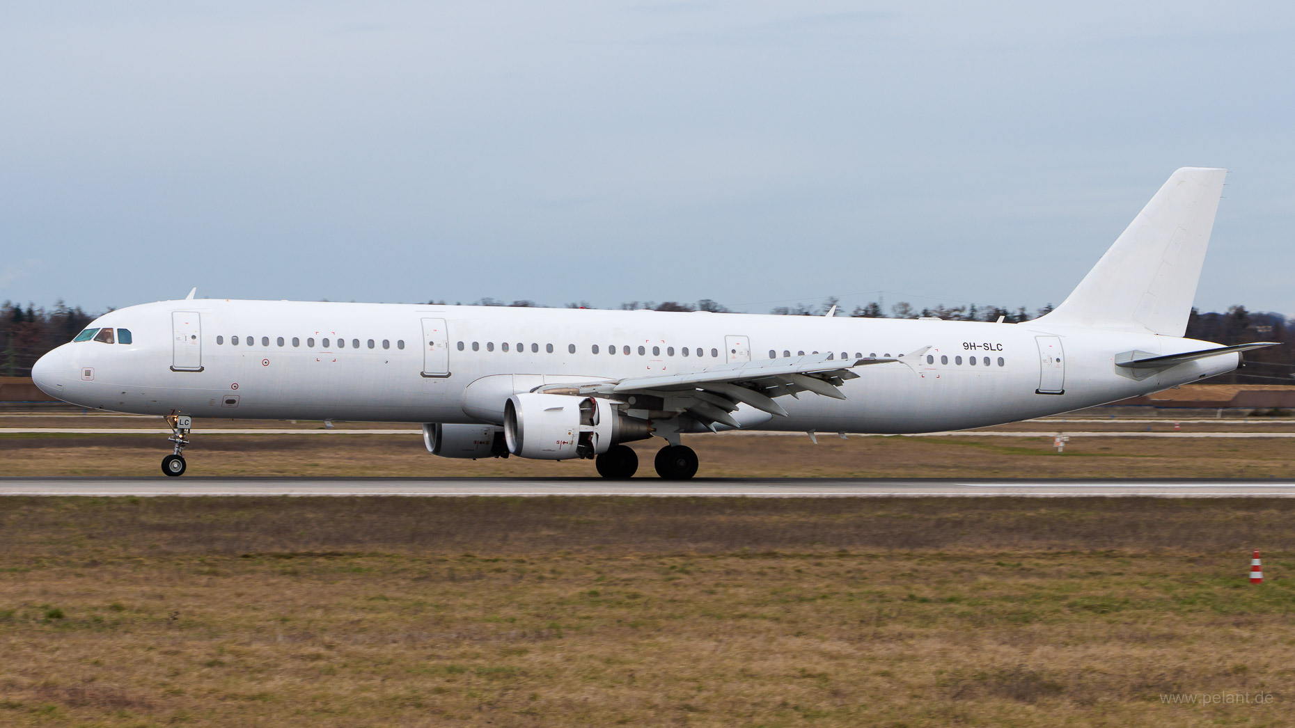 9H-SLC SmartLynx Malta Airbus A321-211 in Stuttgart / STR