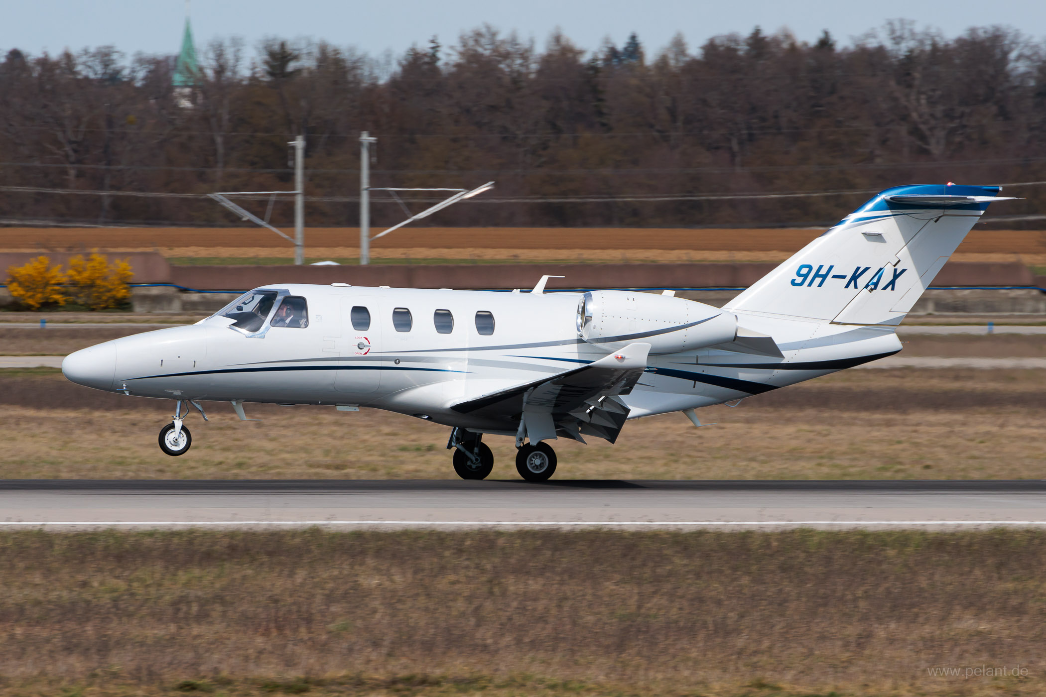 9H-KAX ? Cessna 525 CitationJet M2 in Stuttgart / STR