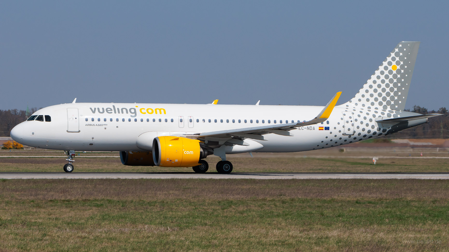 EC-NDA Vueling Airlines Airbus A320-271N in Stuttgart / STR