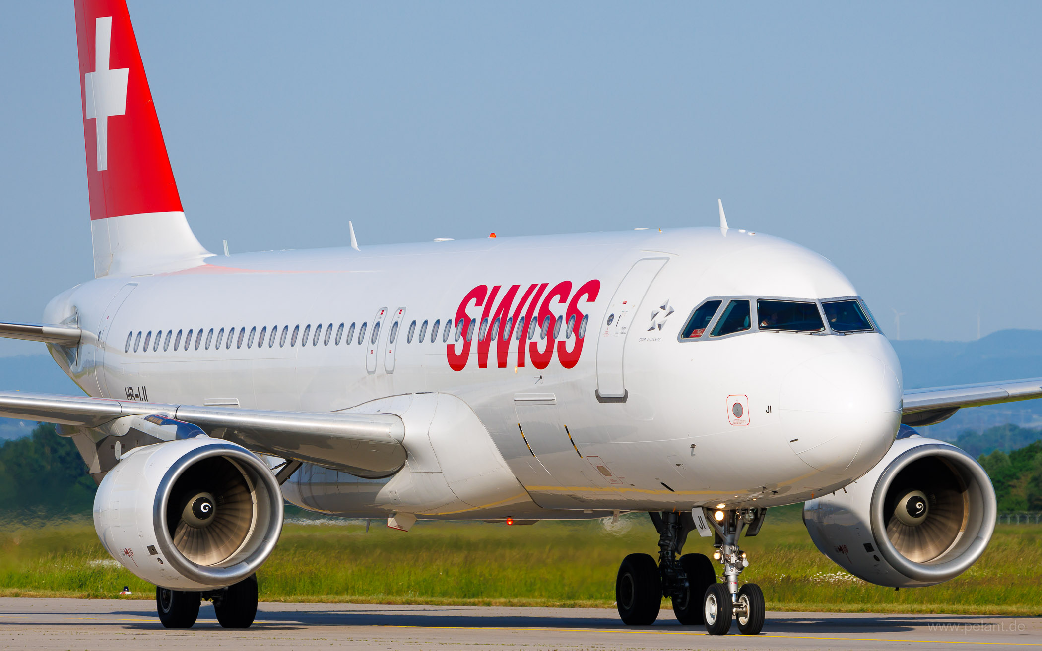 HB-IJI Swiss Airbus A320-214 in Stuttgart / STR