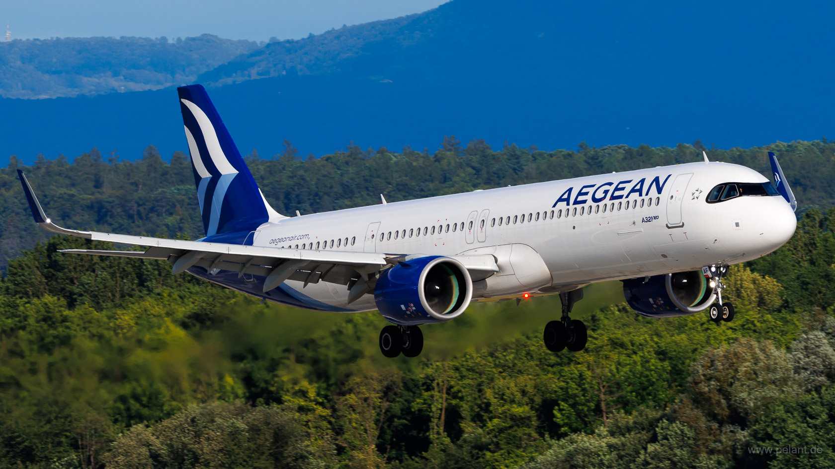 SX-NAF Aegean Airbus A321-271NX in Stuttgart / STR