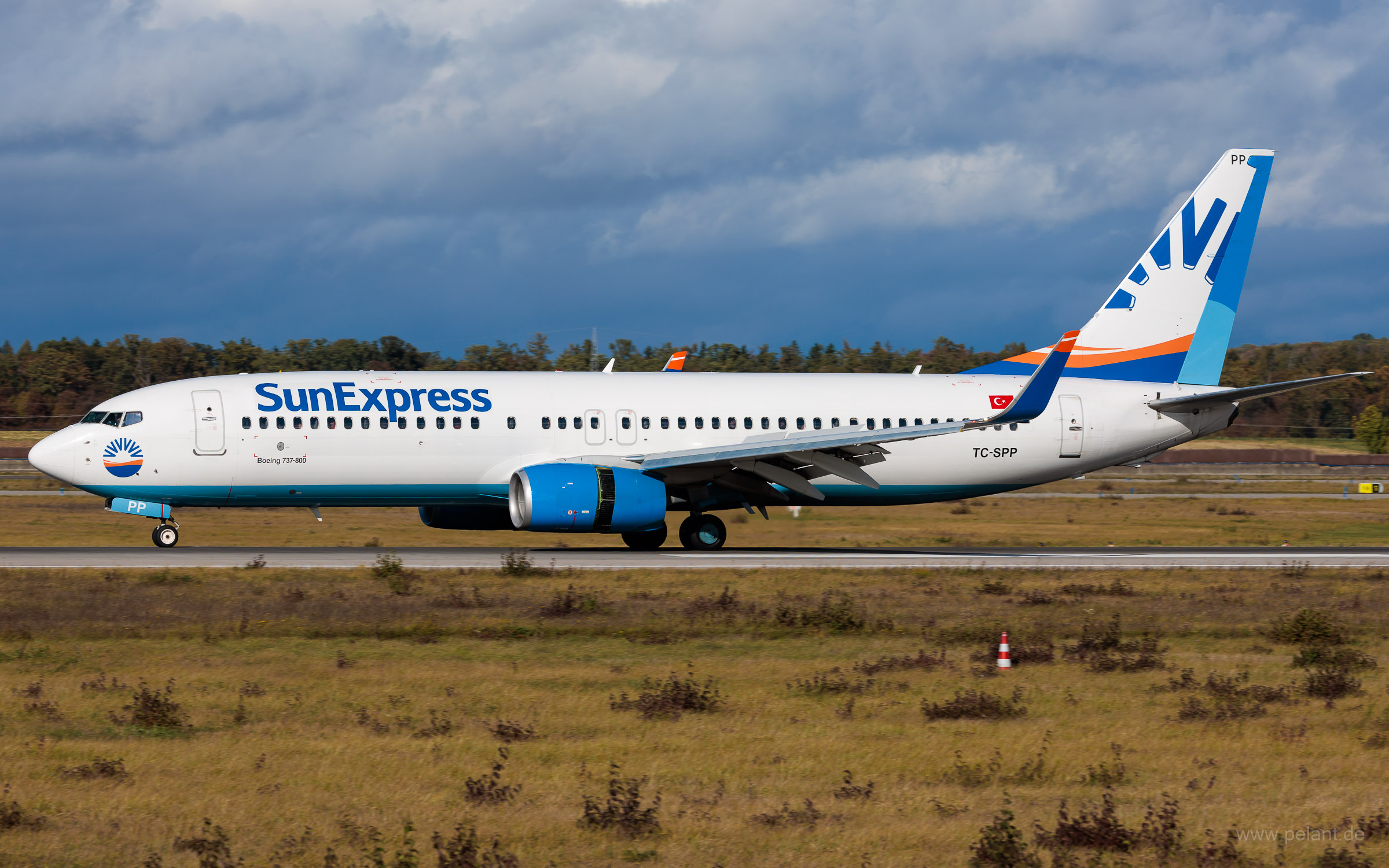 TC-SPP SunExpress Boeing 737-8MA in Stuttgart / STR