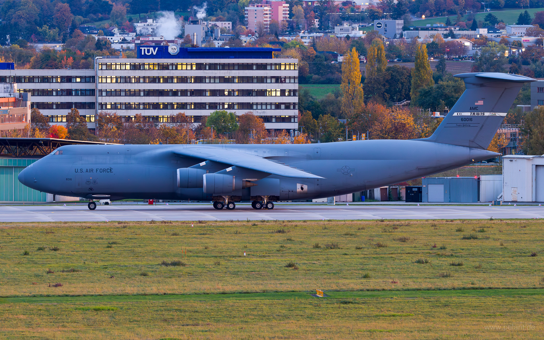 86-0016 USAF, -Army etc. Lockheed C-5M Super Galaxy in Stuttgart / STR