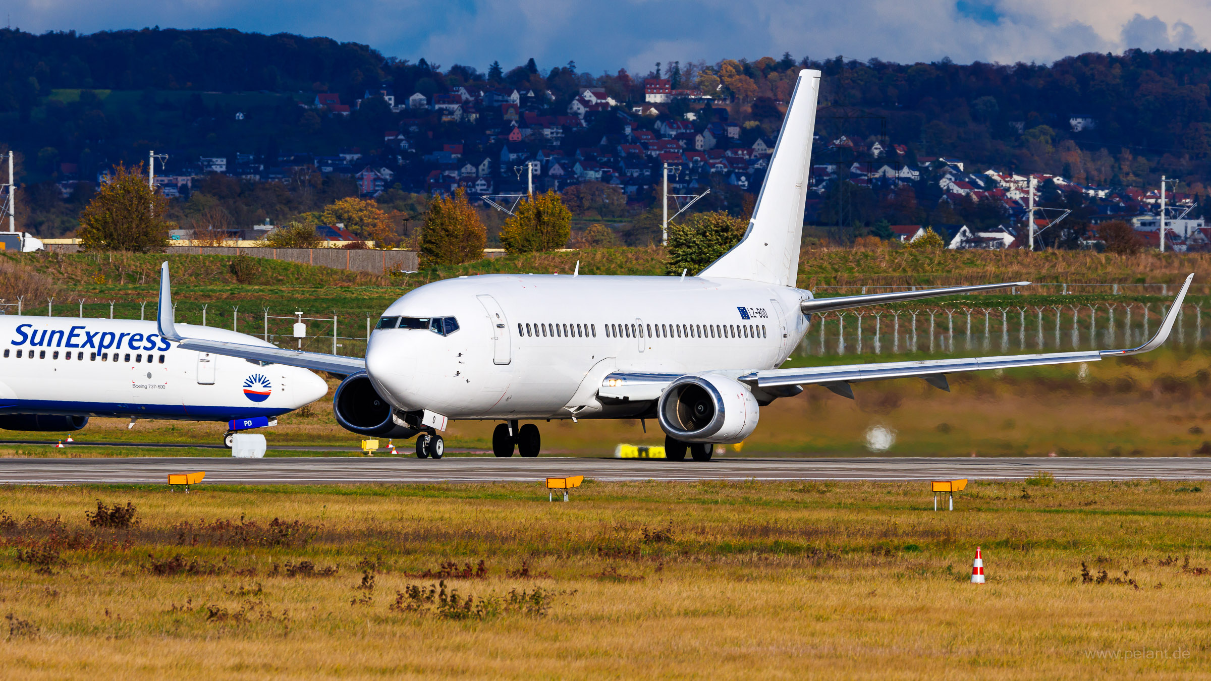 LZ-BOO Bul Air Boeing 737-341 in Stuttgart / STR