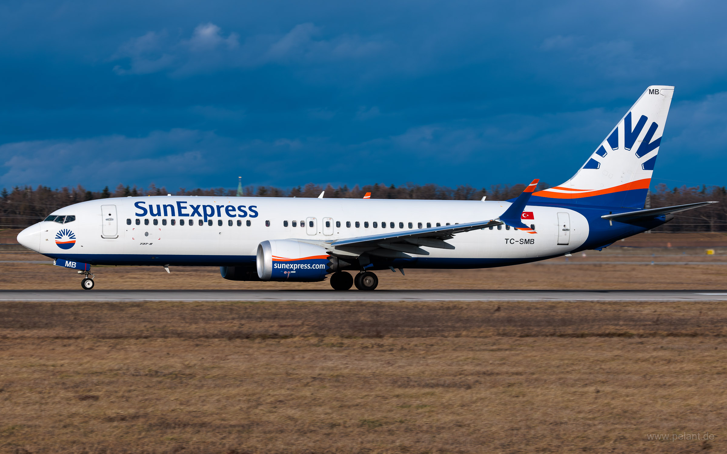 TC-SMB SunExpress Boeing 737 MAX 8 in Stuttgart / STR