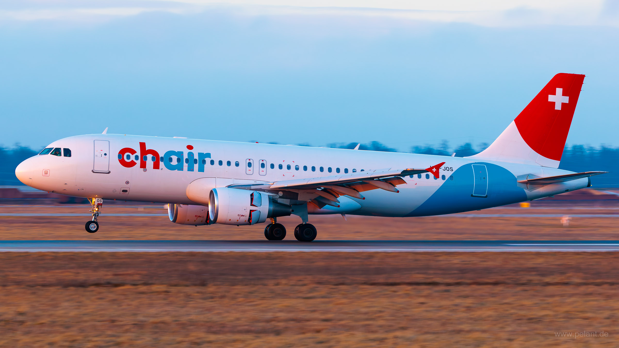 HB-JOS Chair Airlines Airbus A320-214 in Stuttgart / STR