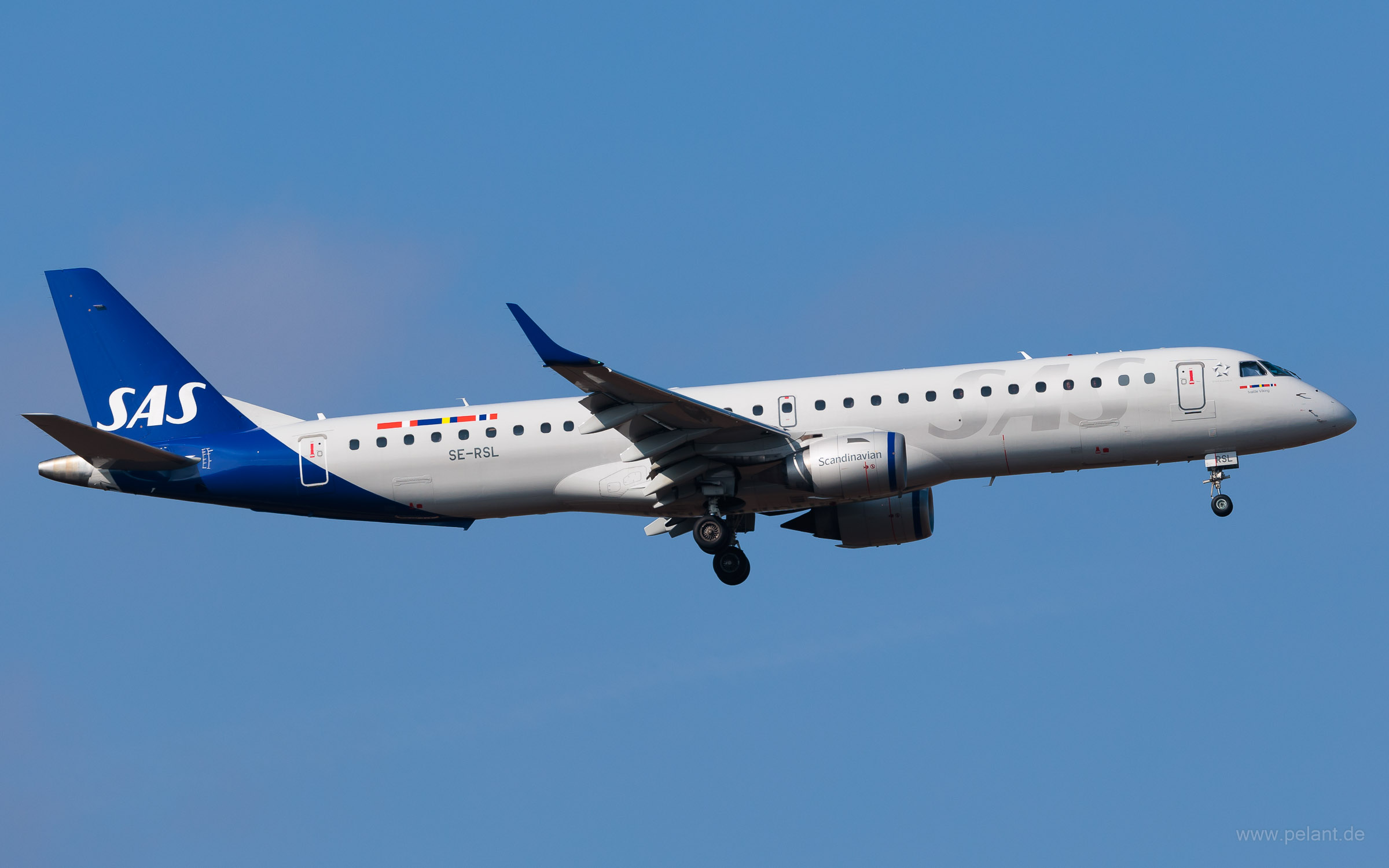 SE-RSL SAS Embraer 195 in Stuttgart / STR