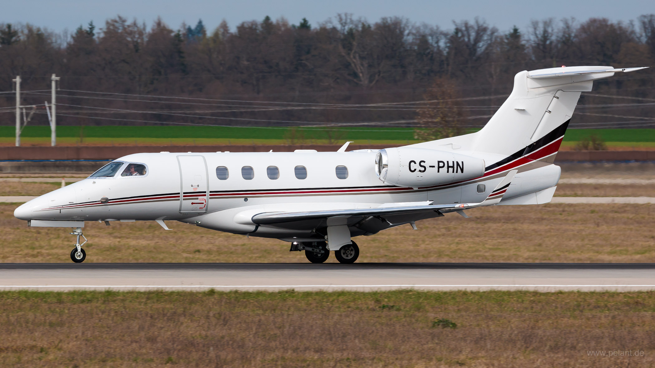 CS-PHN NetJets Embraer Phenom 300 in Stuttgart / STR